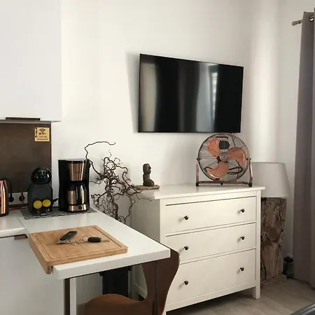 Old Town Apartment *